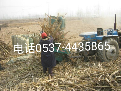拖拉機牽引驅(qū)動農(nóng)作物秸稈粉碎機